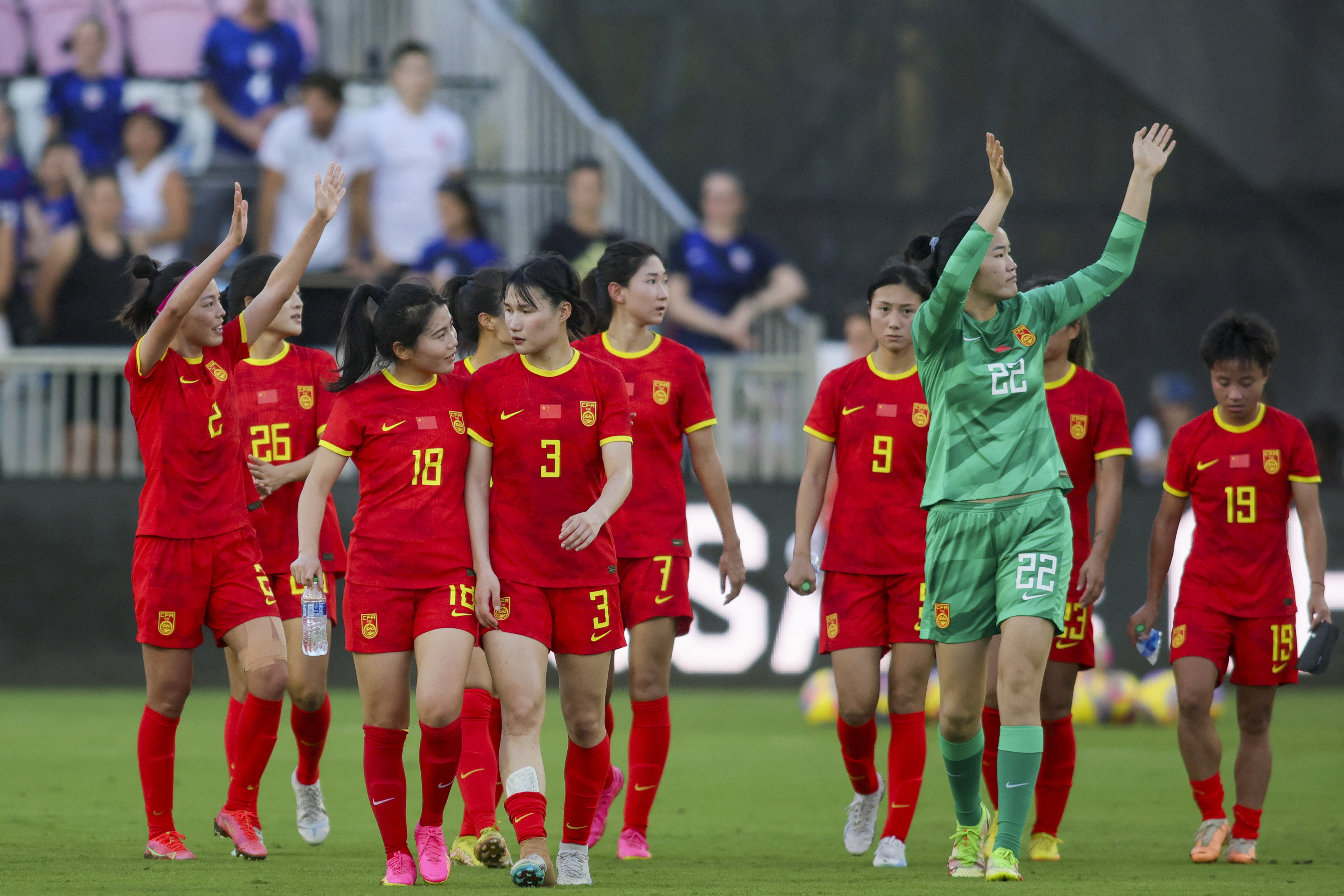 关于中国女足备战国际足球赛事，目标夺得冠军的信息